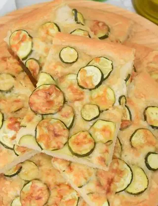 Ricetta Focaccia con zucchine e provolone di Magda.B