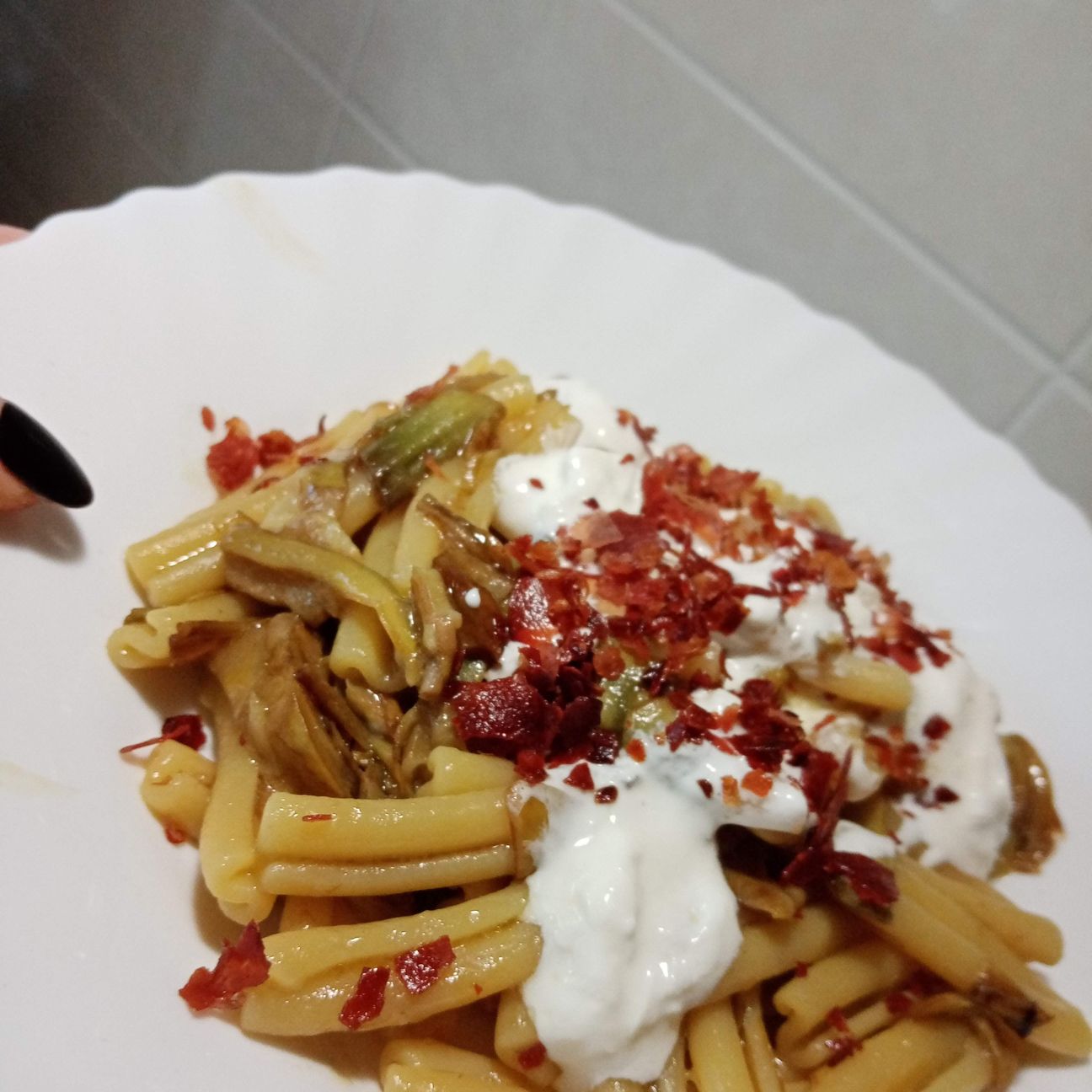 Casarecce speck carciofi è stracciatella