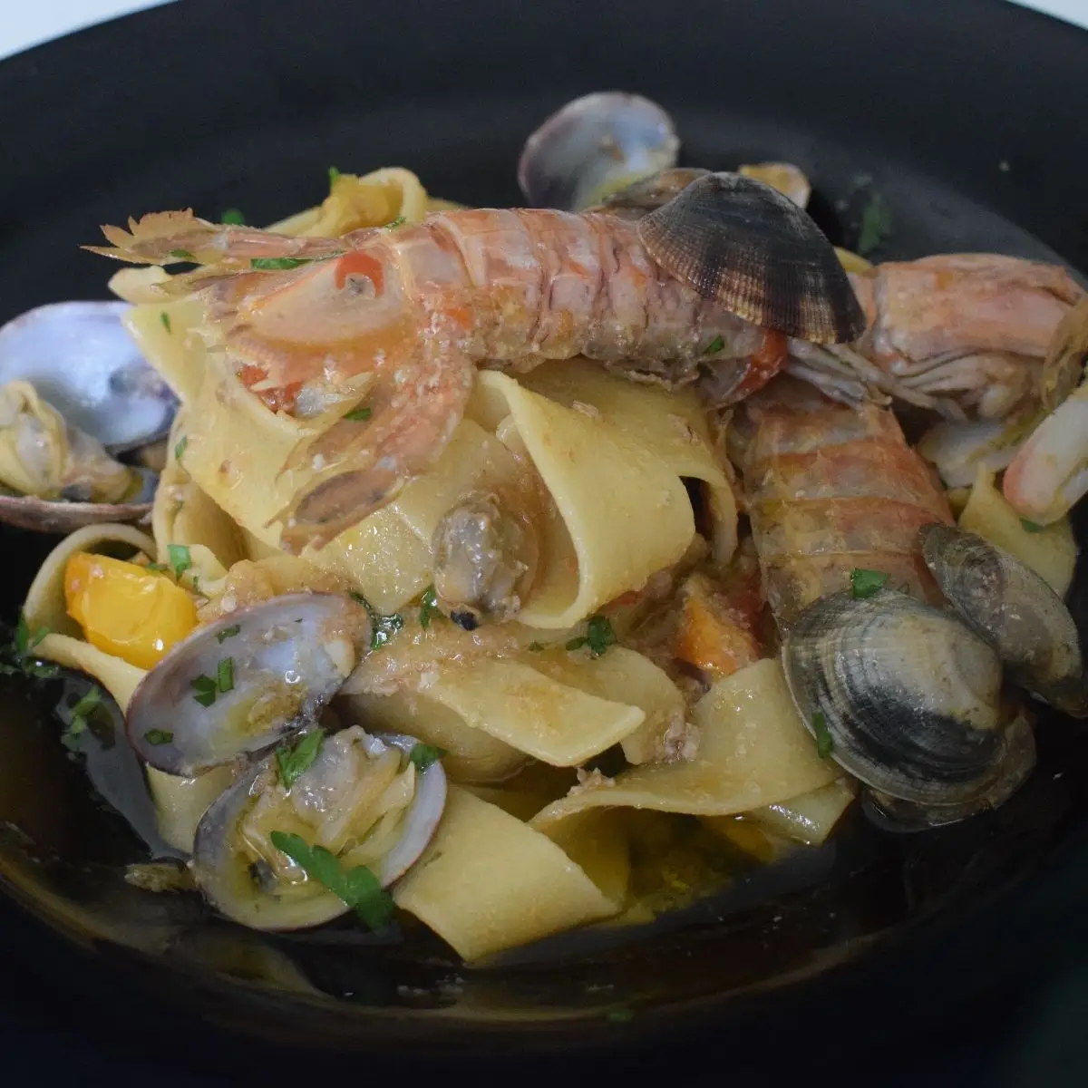 Ricetta Pappardelle Garofalo con cannocchie e vongole. "I primi dei primi" di Mamy.chef75