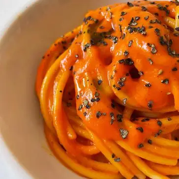 Ricetta Spaghettoni con crema di peperoni di lomagnafoodblog