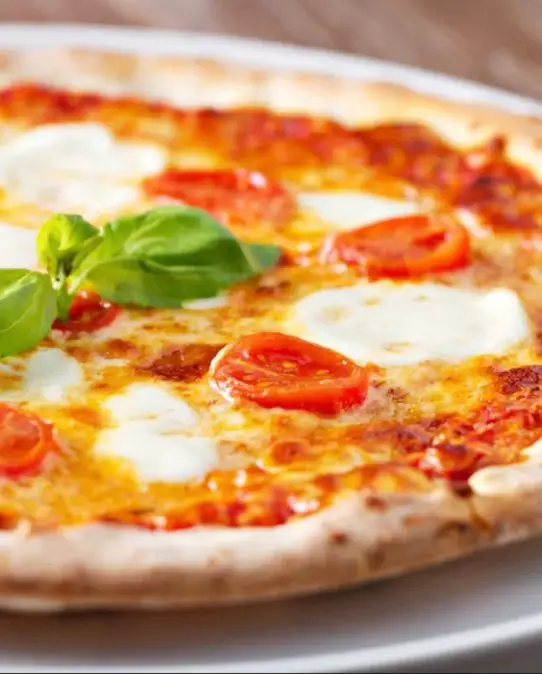 Ricetta PIZZA SOTTILE E CROCCANTE di giuliasarasini