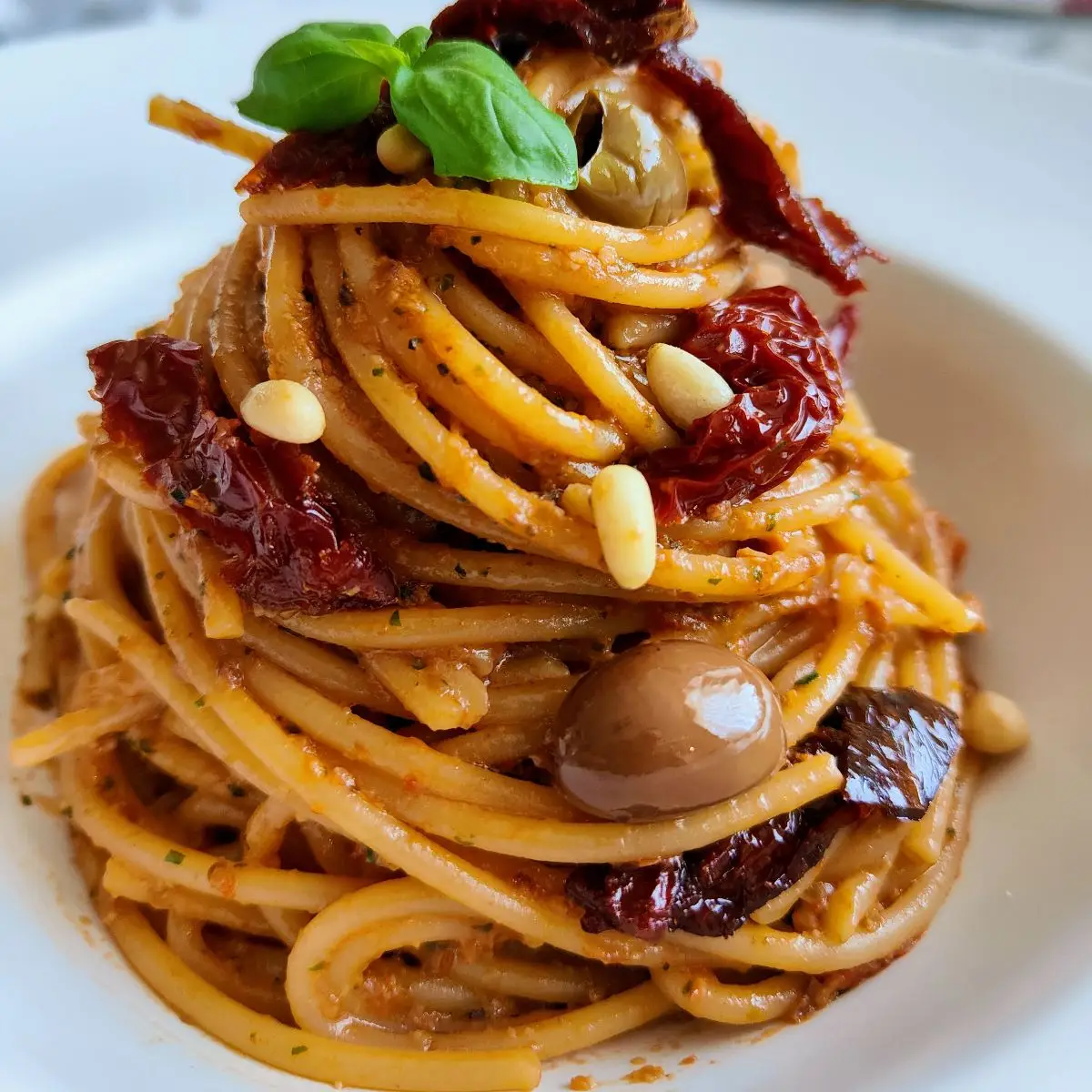 Ricetta Spaghetti con pesto di pomodorini secchi di Fabio_Bovienzo