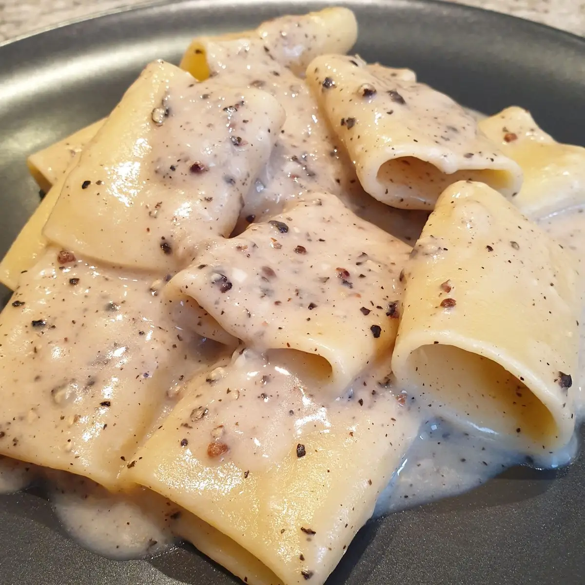 Ricetta Paccheri cacio e pepe di Robertobabbilonia