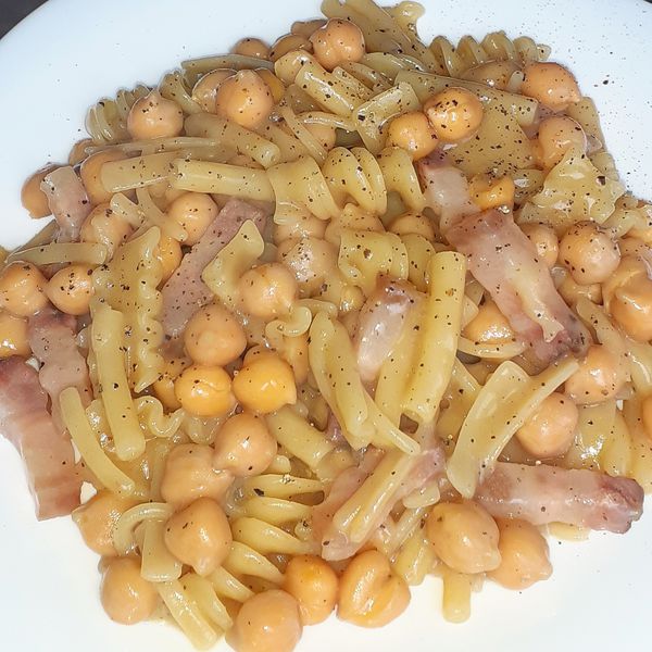 Pasta mista risottata con ceci e pancetta Al.ta Cucina