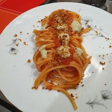 Ricetta Pasta pomodoro e crema di capperi di italiadeisapori