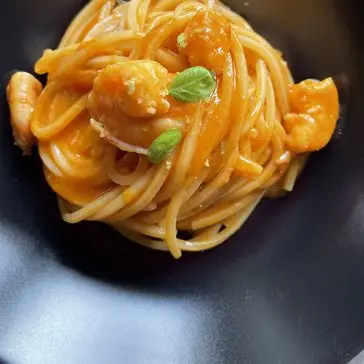 Ricetta Spaghetti di mare e pomodoro di lacheffapropone