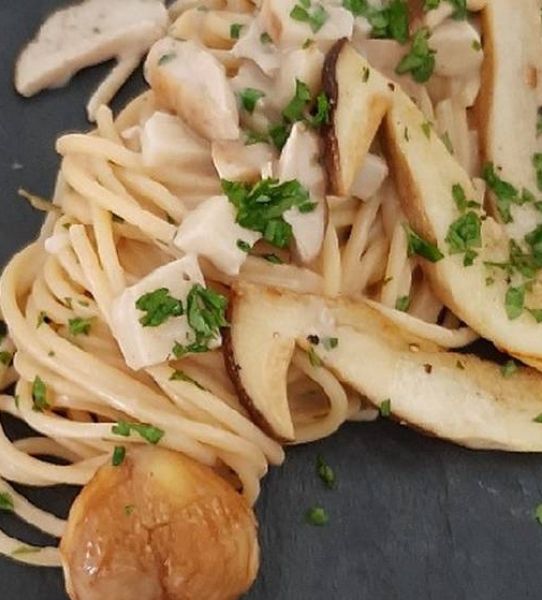 Spaghetti Con Porcini E Castagne Glassate Al Marsala Al Ta Cucina