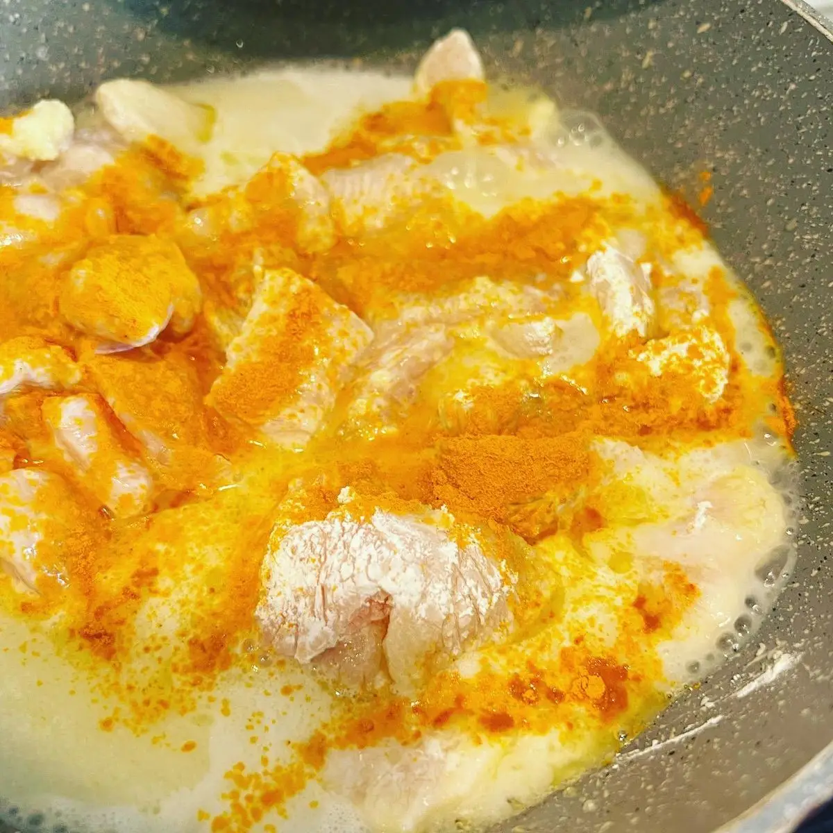 Ricetta Pollo alla curcuma e latte di cocco 🥥🥥🥥🥥 di loredana705