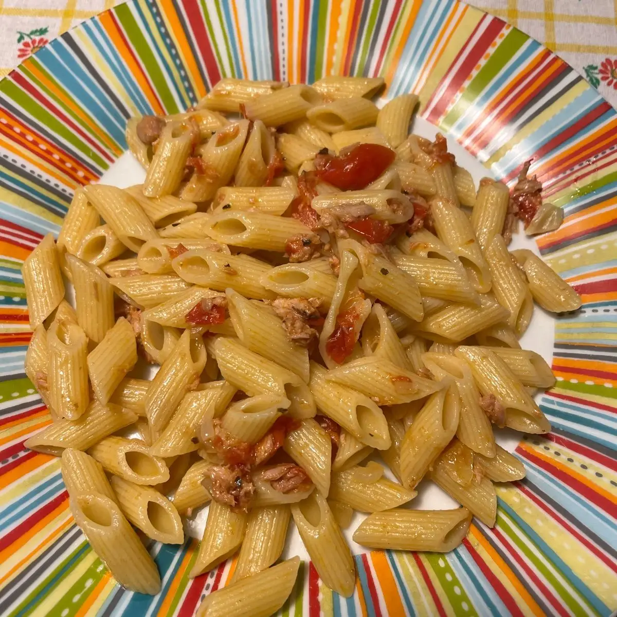 Ricetta Pasta pomodorini tonno e olive di m8fjw2mdx4