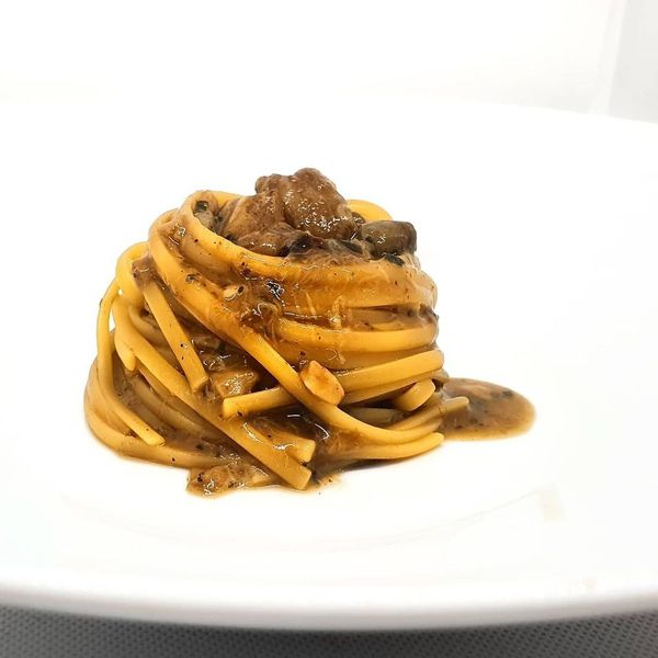 Linguine di Gragnano con funghi porcini e fondo bruno Al.ta Cucina
