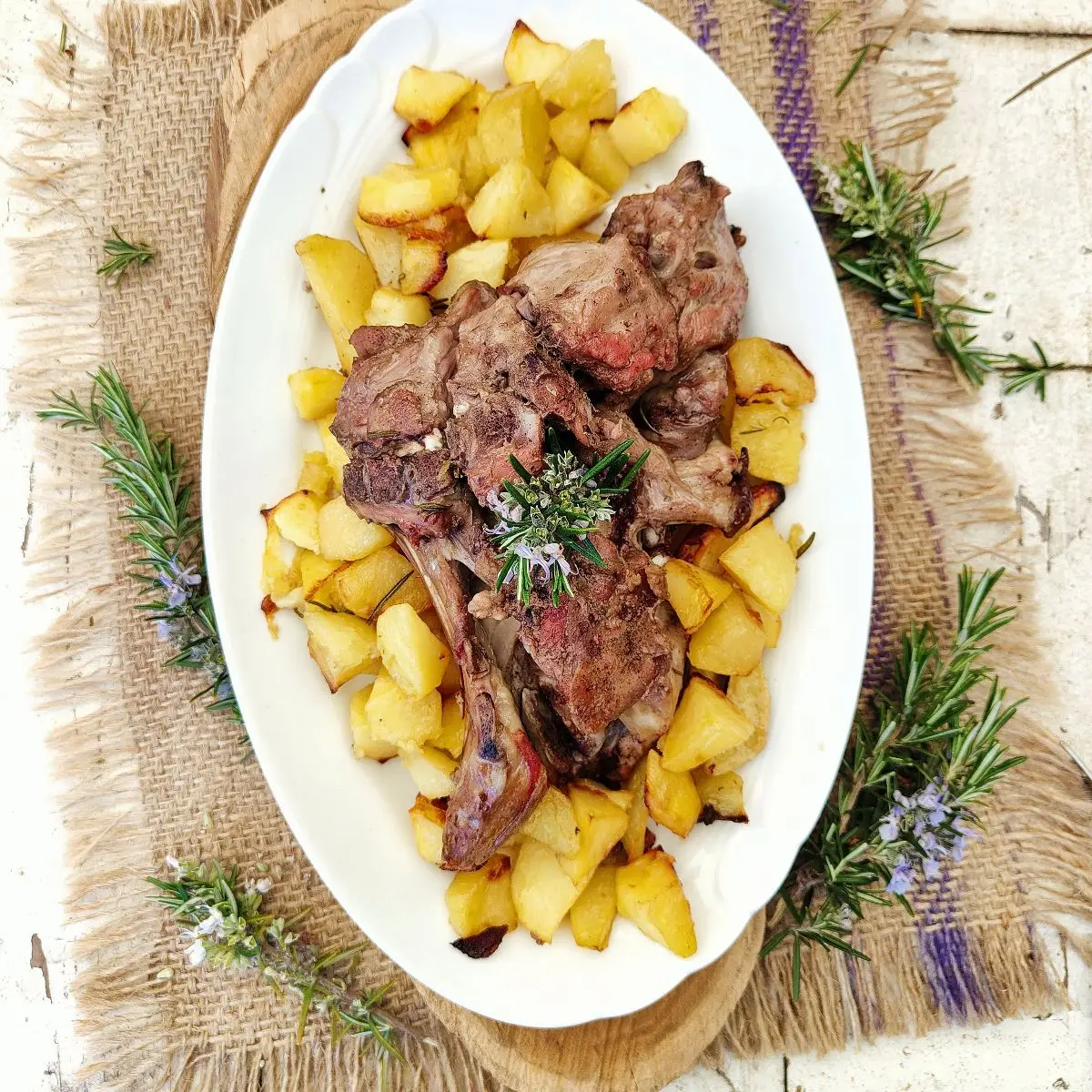 Ricetta Abbacchio al forno con patate di _paola_catalano