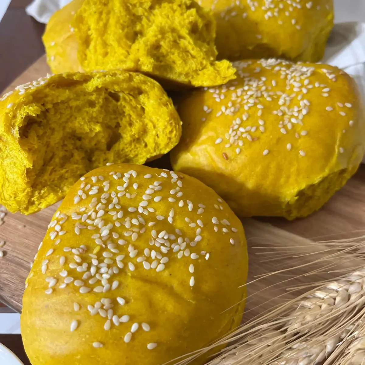 Ricetta Burger Buns alla Curcuma 🍔💛 di andreanimimma