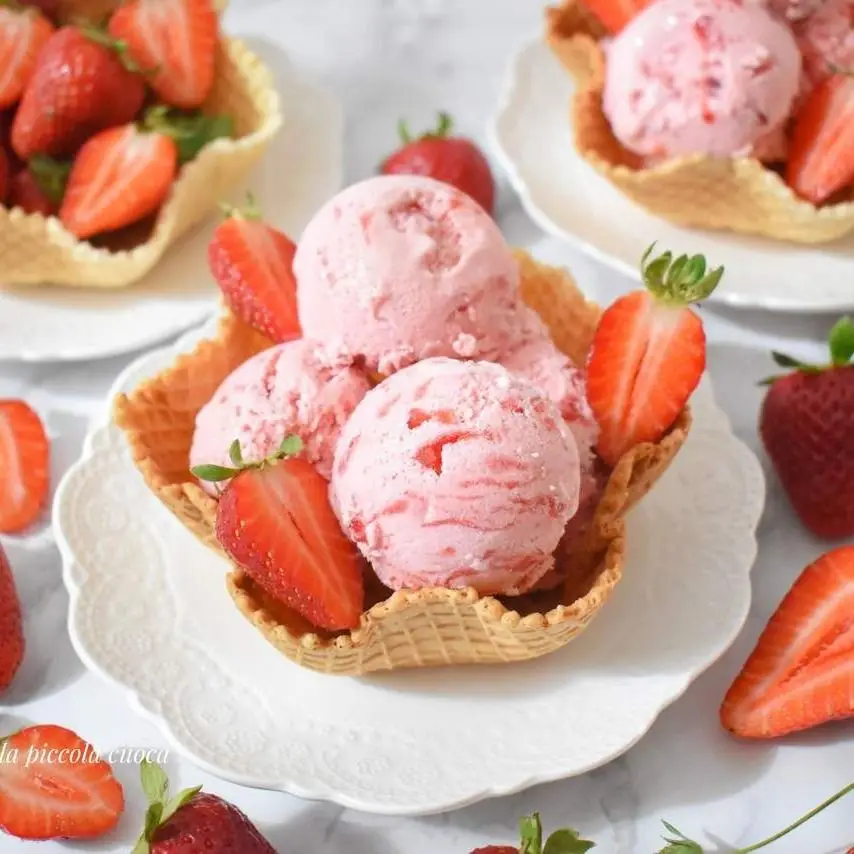 Ricetta Gelato con fragole e yogurt senza gelatiera di Magda.B